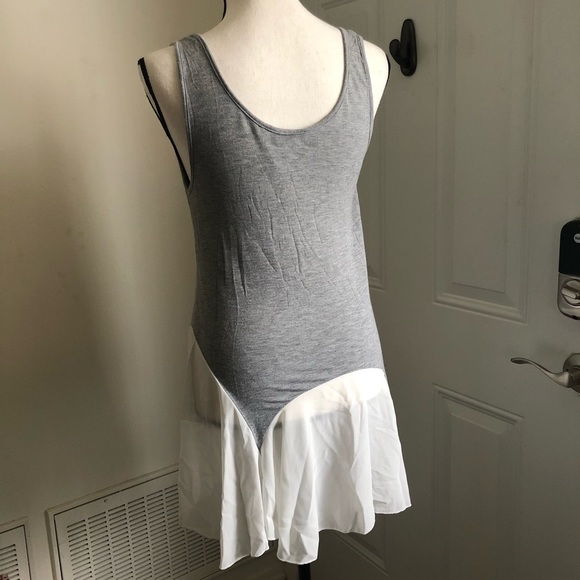 Flowy Tank Top - Picture 2 of 3